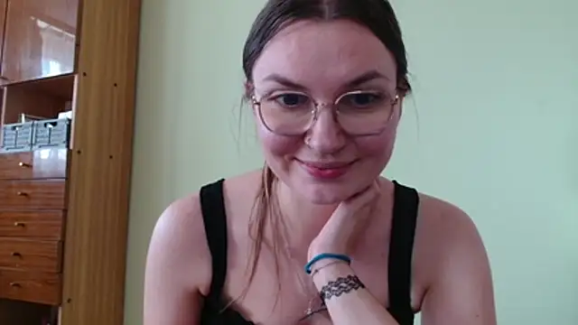 LooveELLYx webcam