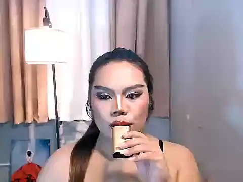 TSbrianaHugeCock webcam