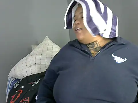 Taraj_thee_thick webcam