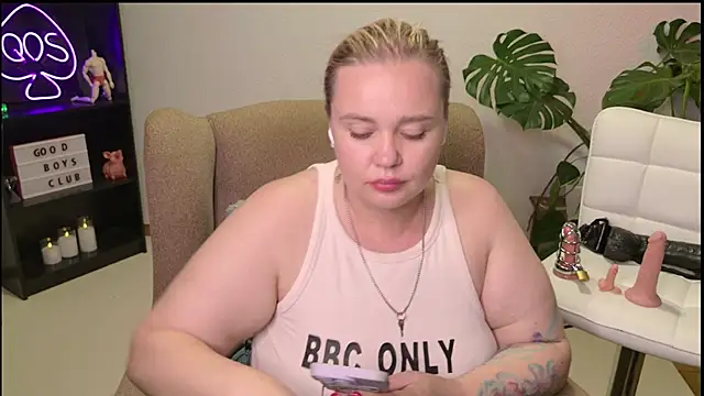 MargotGrey webcam