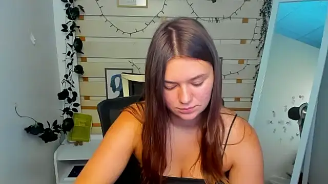 Josephine_Kiss webcam