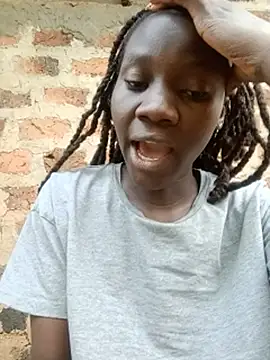 black_juicy24 (F young) - Lick 😋 nipples for daddy