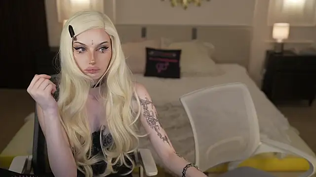 Selena_Glow webcam