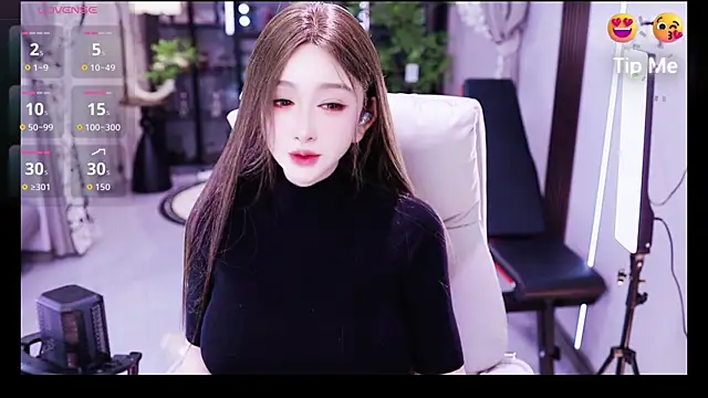 liora- (F milf) - 撒娇叫老公