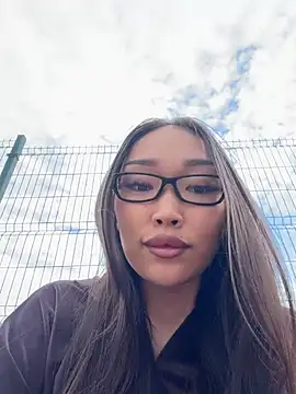 trytomakememoam webcam