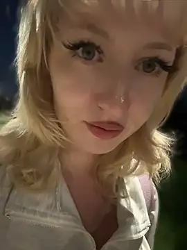 ronniekiss (F young) - Masturbation pussy