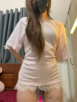 Quynhbabysexy webcam