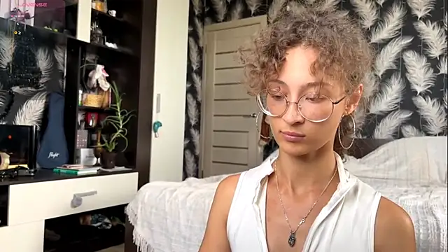 CurlyWinx webcam