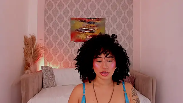 Nikki_Rousmel webcam
