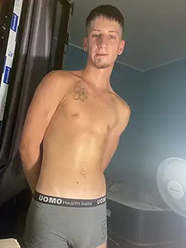 leonardo0606 (M twink) - Cazzo flash