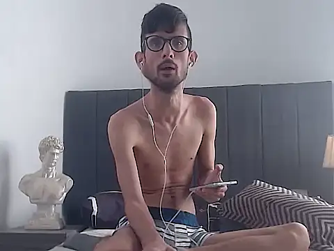sasuke_bigcock webcam