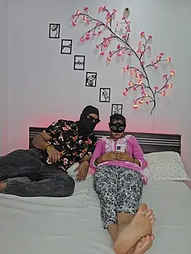 Sizzling_Shanayaa webcam