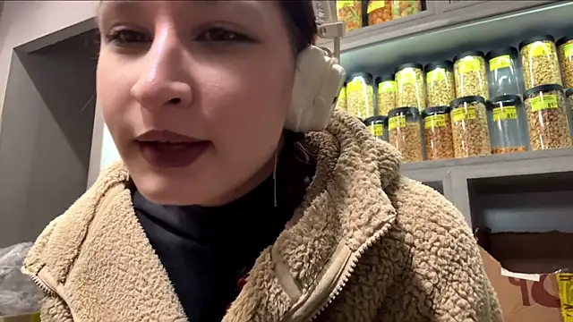 SuzanMoote webcam