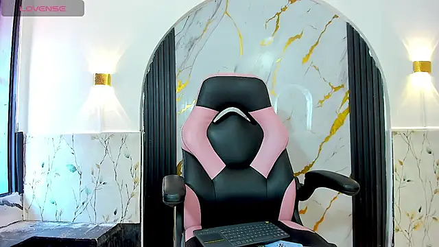 KathalinaCremail_ webcam