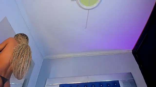Ciara_HotTs webcam
