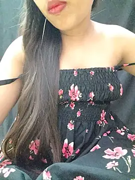 Roshni_98 webcam