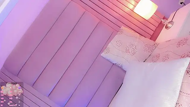 Camille_deluxe webcam