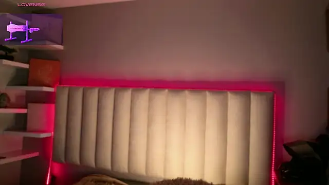 Megan_mooree_ webcam