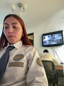 Lux_Scarlett webcam