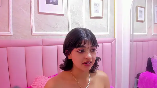 velvet_girll live cam on StripChat