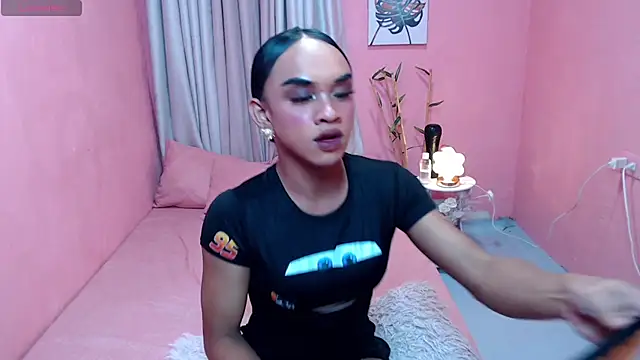 vivienneluxe - VivienneLuxe's free webcam - UK Sex Cams