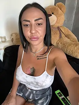 MaiaGold69 webcam