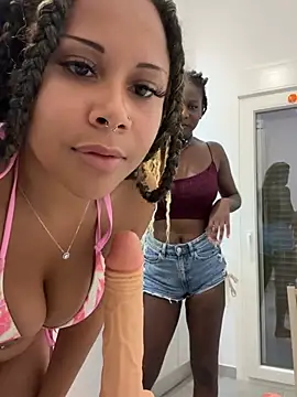 HaileyDiana webcam