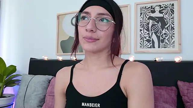Pauline_Peach webcam