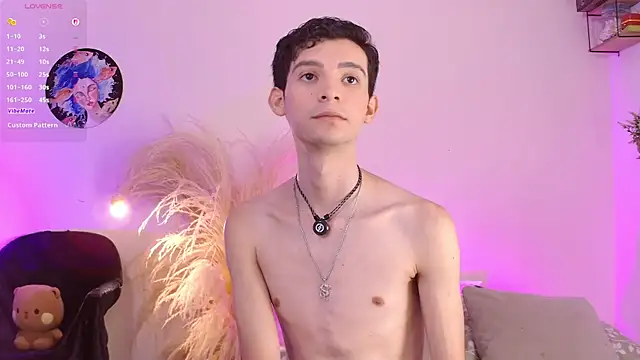 VicenteFerrer live cam on StripChat