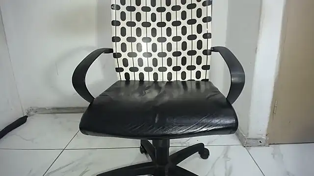 BootySoYummyX webcam