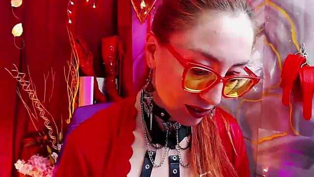Queenscarlettsecret live sex cam
