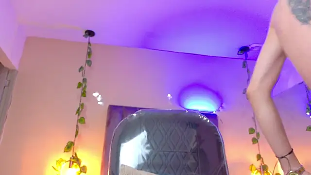 Nascary_Fox webcam