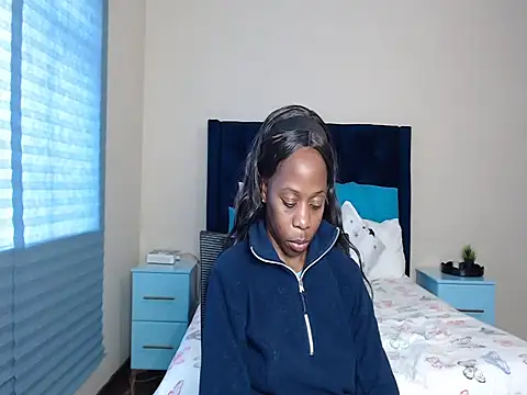 QUEENMANDYY webcam