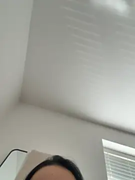 ElliemaiX webcam