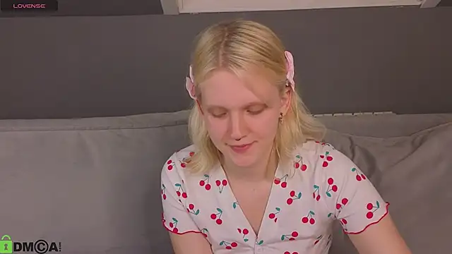 Lilly_Jhonass webcam