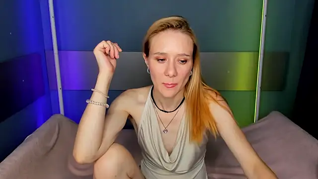 NikaBond webcam