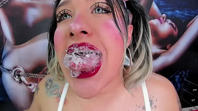 miss_danika webcam