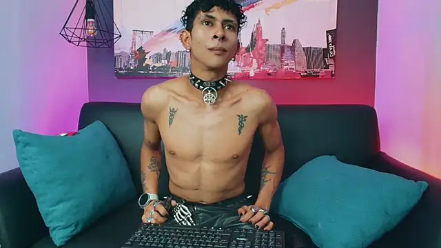 Maximoking26 webcam