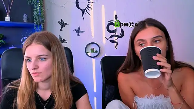 lisa_dark_ webcam