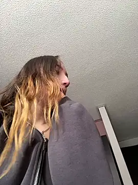 Valery_Salmons webcam