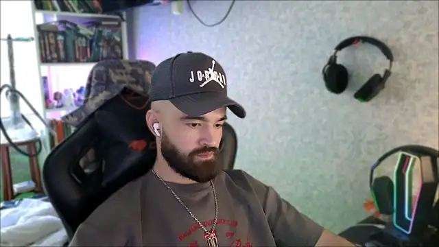 _Serious_Man webcam