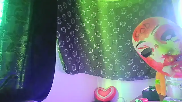 Guyst049 webcam