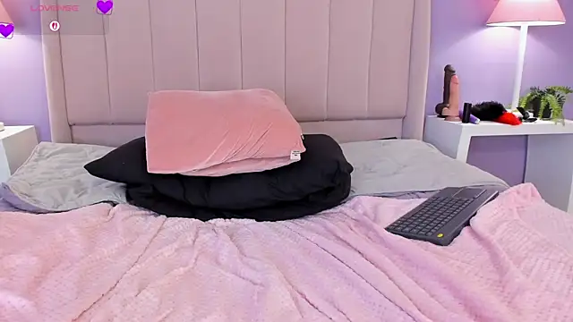 Lolagolden1 webcam