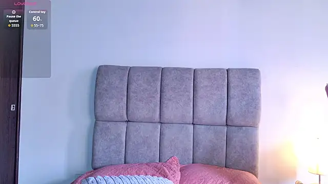 melanie_hills webcam