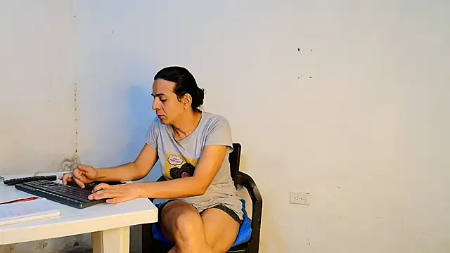 Oh_Tique webcam