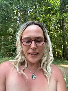 Nadja_Noir webcam