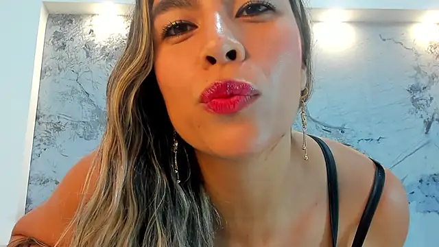 Karina_chastillo webcam