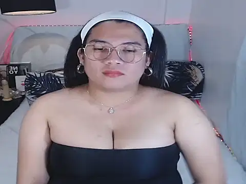 yoursweetmajesticrose webcam