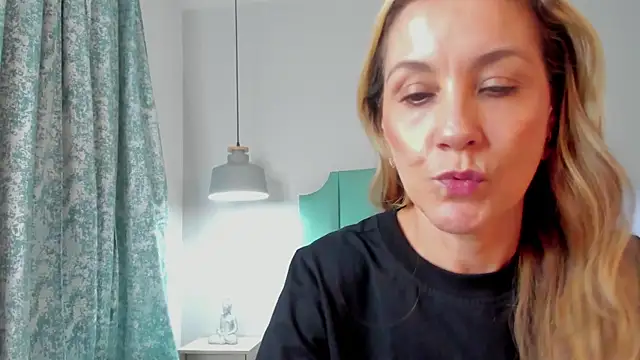 nela_moretti webcam