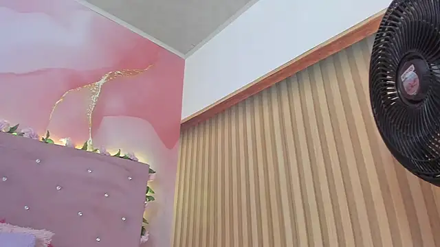 Melanie__Evans webcam